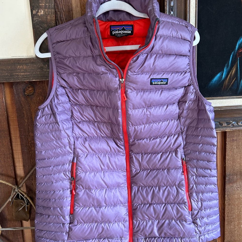 Patagonia Vibrant Purple and Red Puffer Vest Premium Outdoor Activewear Size XL